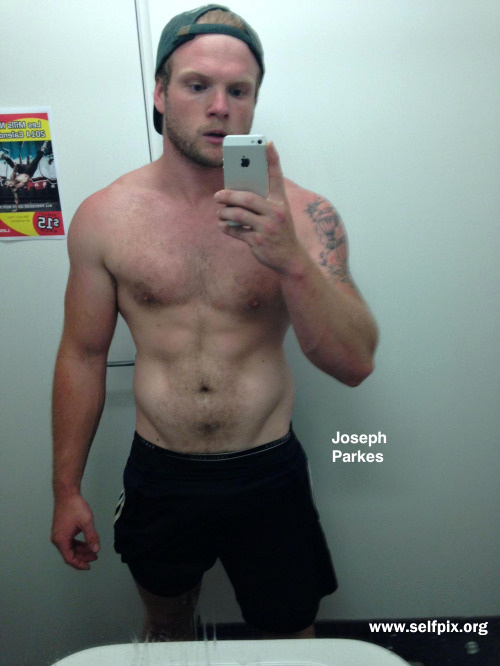 Jospeh Parkes - Sexy Mirror Self Pic